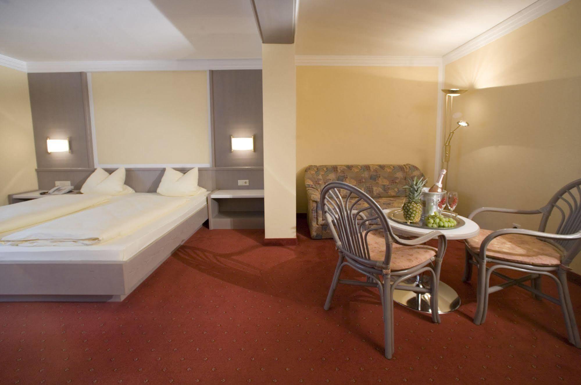 Hotel Bruno Fügen Εξωτερικό φωτογραφία