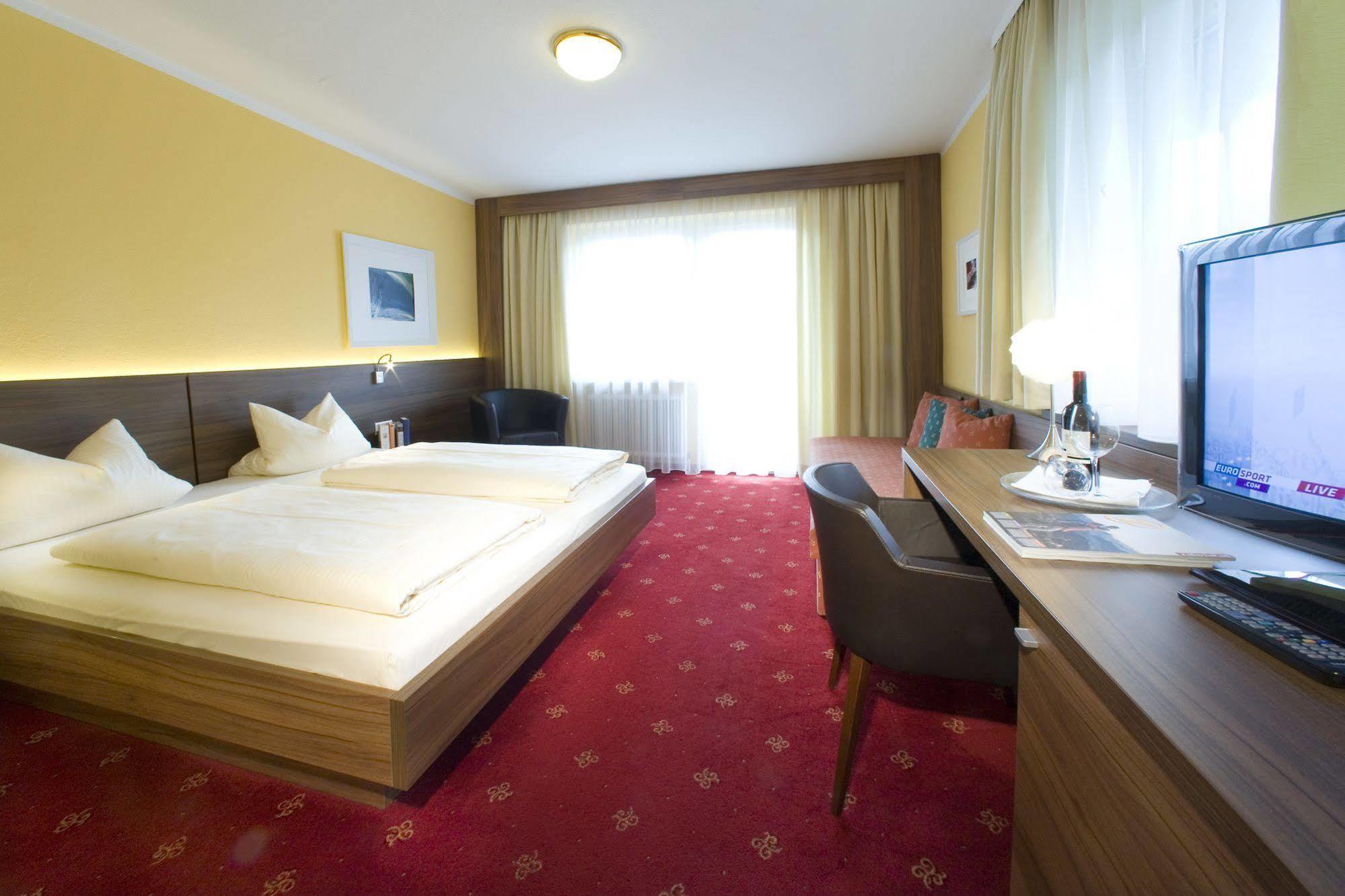 Hotel Bruno Fügen Εξωτερικό φωτογραφία